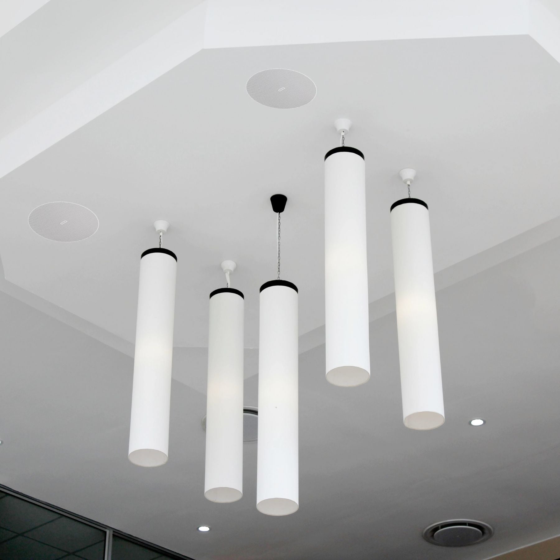 Parlante de techo de linea 100v Fonestar SKY-6T-DOME 6" 20 RMS