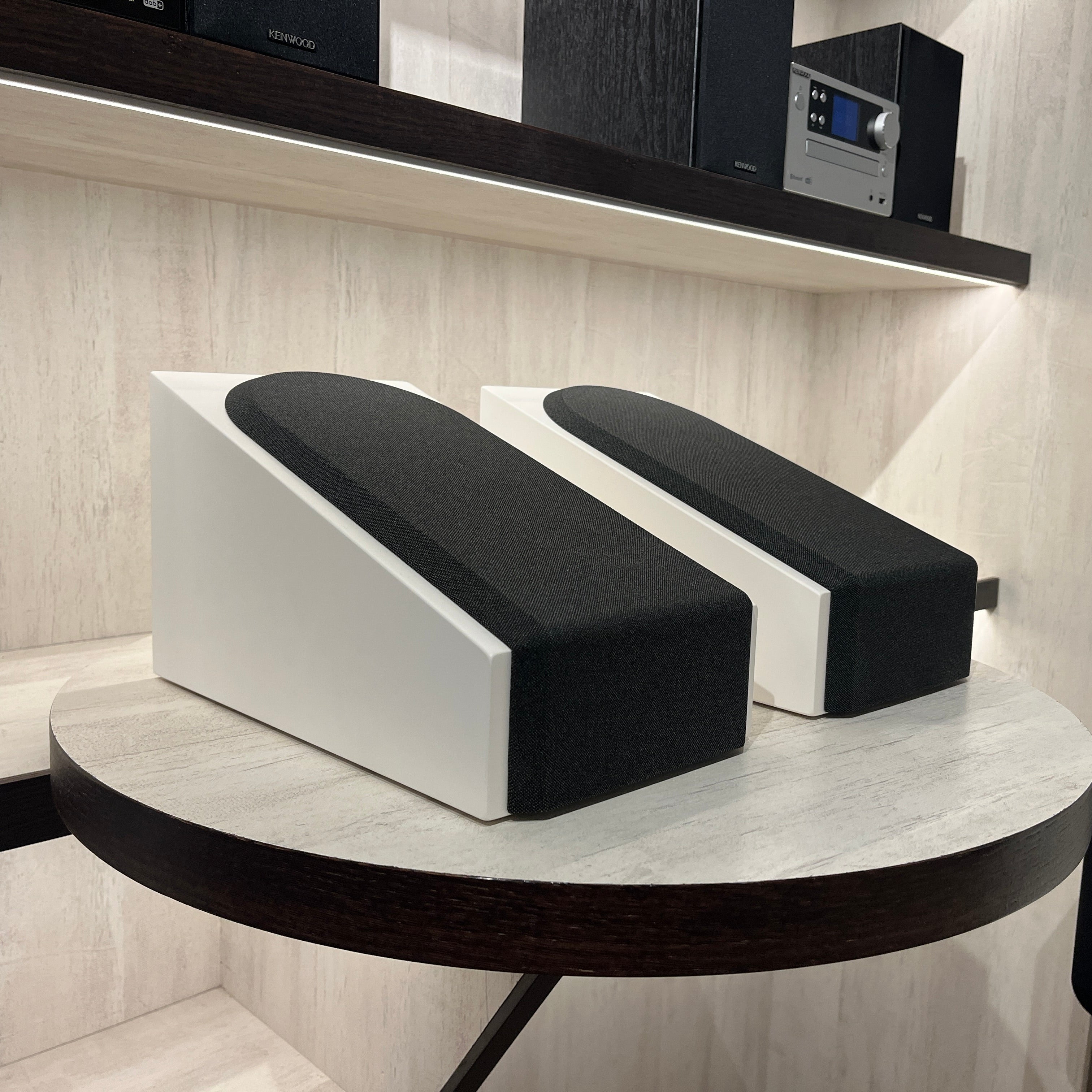 (USADOS) Parlantes Silver AMS Dolby Atmos®