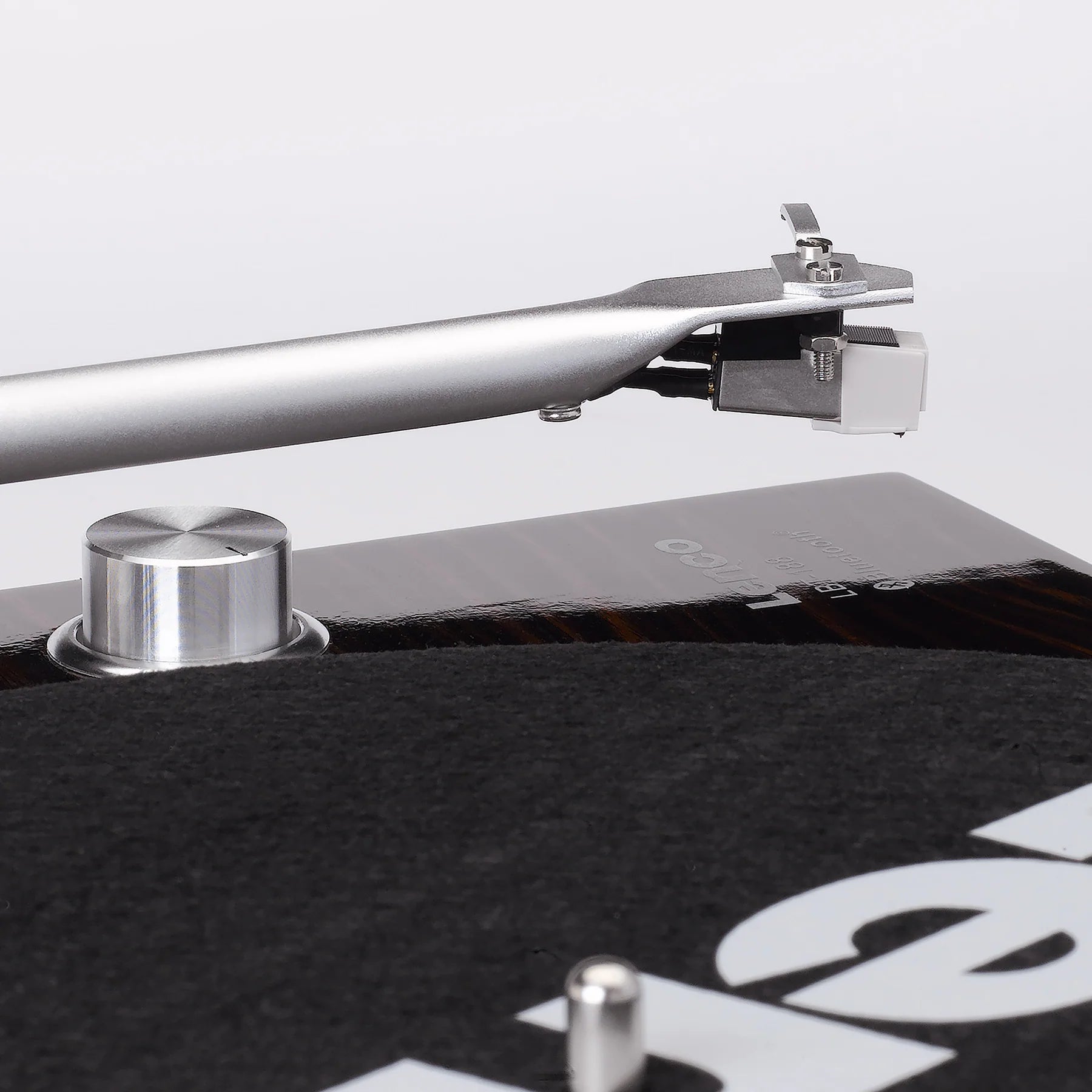 Tornamesa Lenco LBT-188WA Nogal Bluetooth - USB