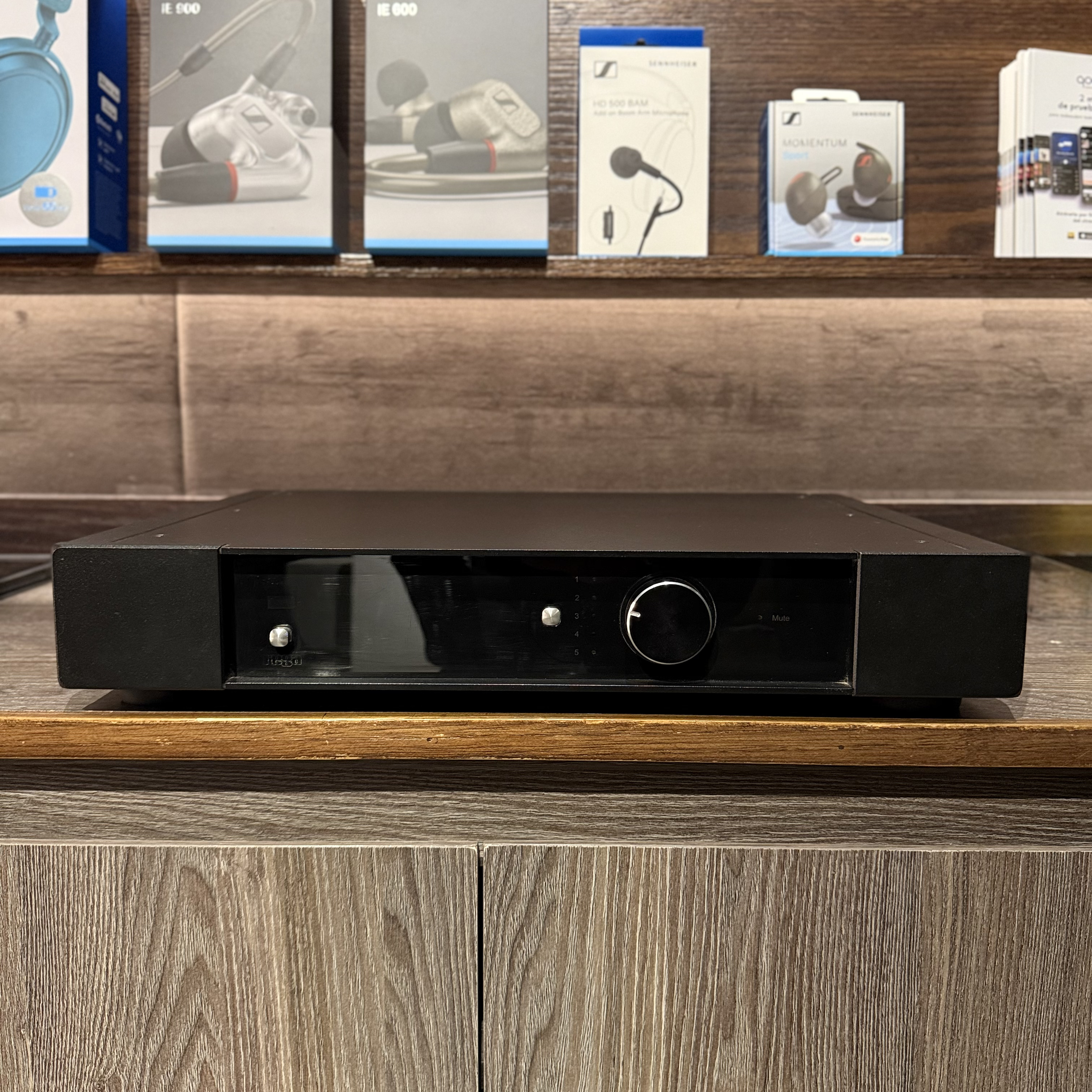 Amplificador integrado Rega Elex R (CONSIGNACIÓN)