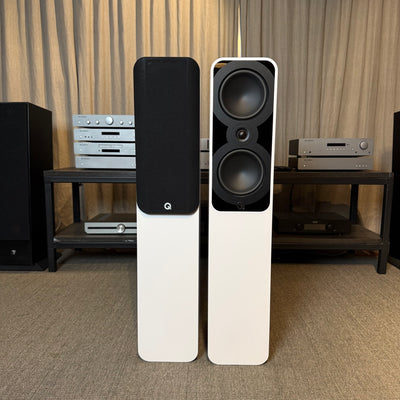 (Exhibición) Parlantes Columna Q5050 Q Acoustics Par