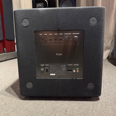Kit KEF Parlantes R3 Meta+ Pedestales + Subwoofer Kube 12Mie (CONSIGNACIÓN)