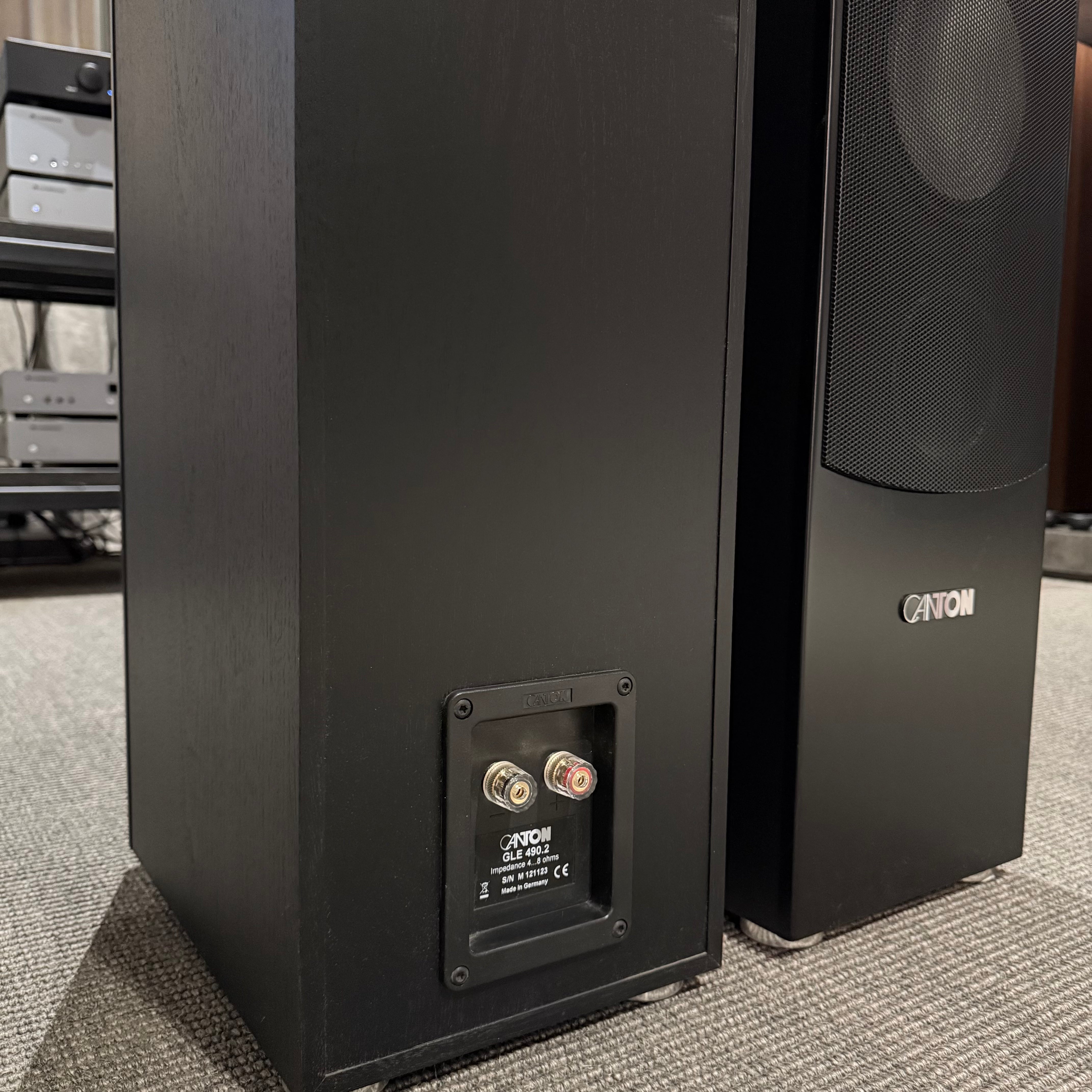 Canton Parlantes Columnas GLE 490.2 Black – PAR (CONSIGNACIÓN)